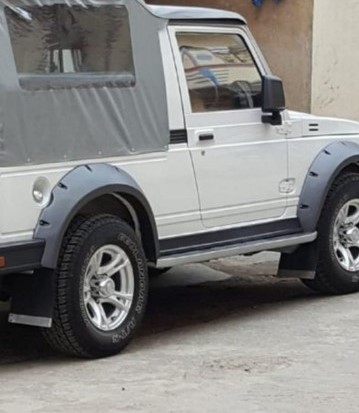 maruti gypsy fender flares